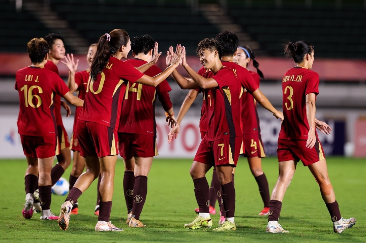 卫报：后勤保障经费和待遇看齐男足！FIFA重磅升级2027女足世界杯