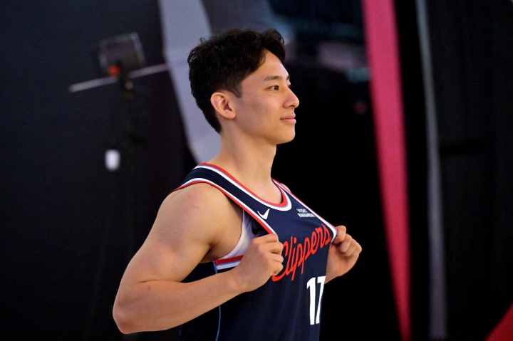 亚洲球员NBA得分谁最强？姚明前3守门 小杨破百里程碑 八村在发力