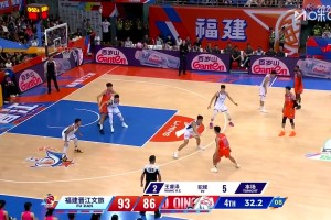 [黎伊扬抛投]个人能力真强！黎伊扬吃去突破漂移抛投命中，彻底杀死比赛！